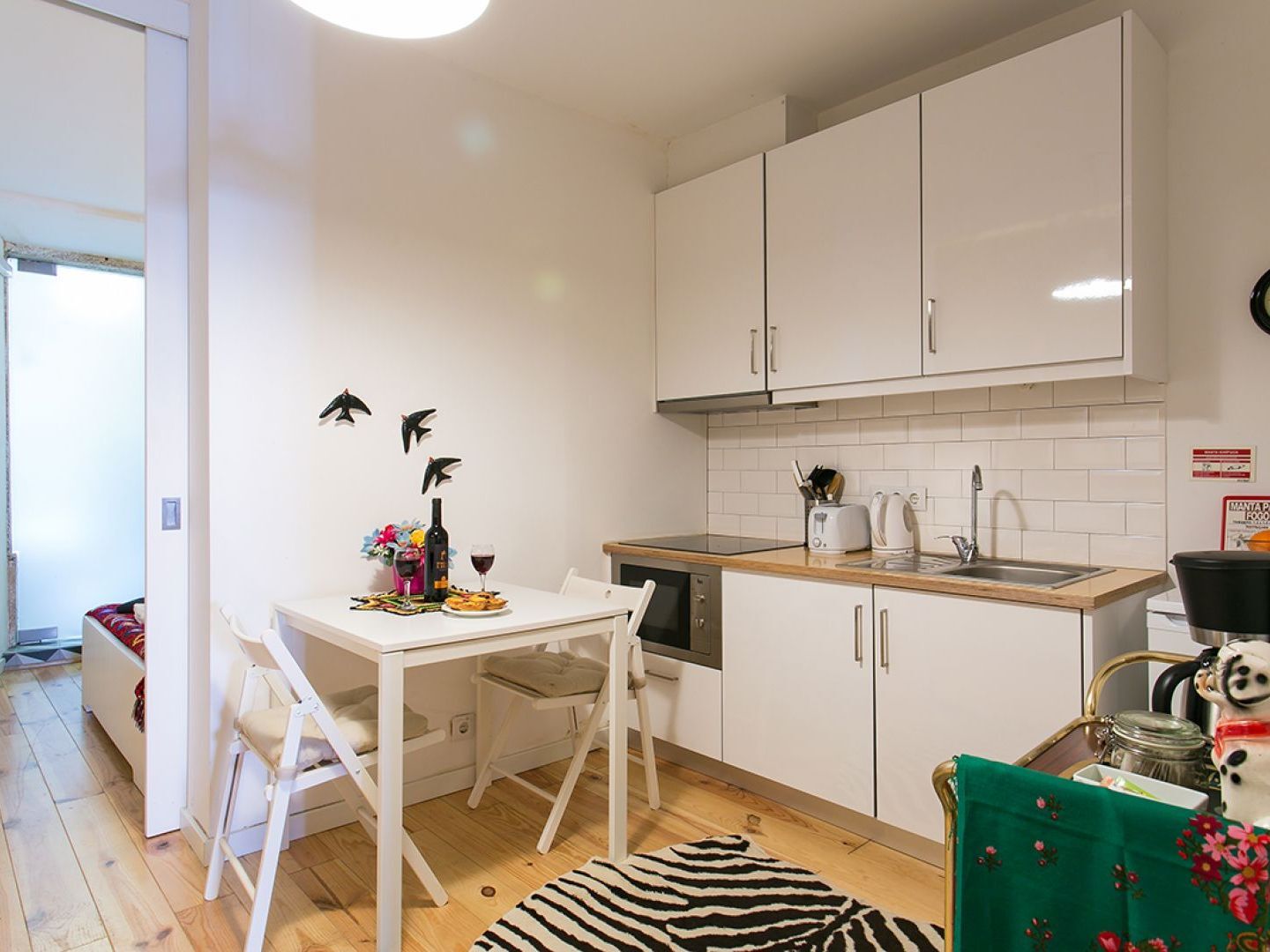 Joivy Inviting Flat Next To Bica Elevator Apartamento *